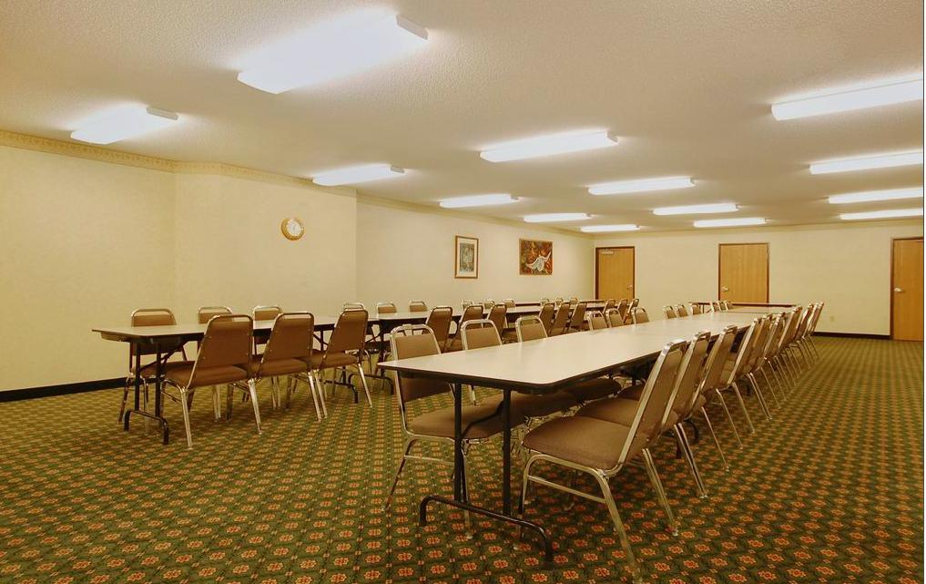 Syracuse Inn And Suites ภายนอก รูปภาพ